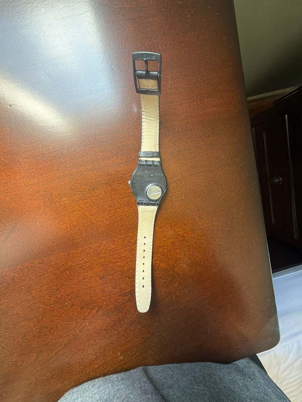Swatch Red Sunday Unisex Watch GB750 Black Leather Strap - Picture 4 of 6